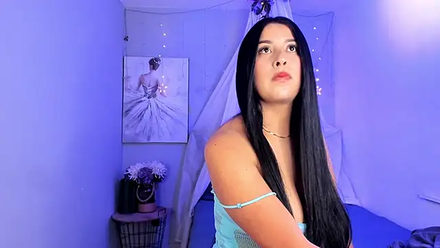 Snapshot of danaee_shy chatting on 06-18-26, 08:25 danaee shy online show from 06-18-26, 08:25