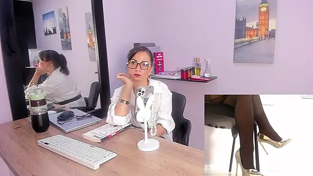 Snapshot of Greta_Borbon_ chatting on 07-15-26, 12:12 Greta Borbon online show from 07-15-26, 12:12