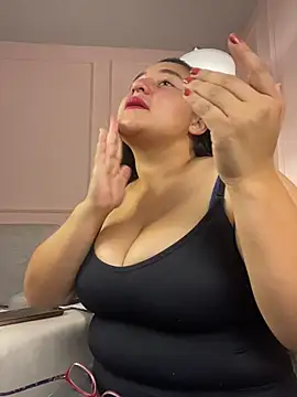 Snapshot of LuisAny chatting on 07-25-26, 03:36 LuisAny online show from 07-25-26, 03:36