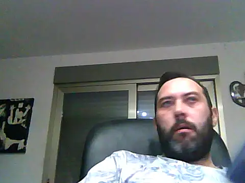 Snapshot of SirFrankonde chatting on 06-17-26, 11:25 SirFrankonde online show from 06-17-26, 11:25