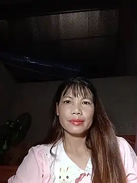 Snapshot of Gee_hot chatting on 07-08-26, 11:22 Gee hot online show from 07-08-26, 11:22