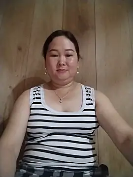 Snapshot of Play-xx10 chatting on 06-19-26, 10:15 Play-xx10 online show from 06-19-26, 10:15