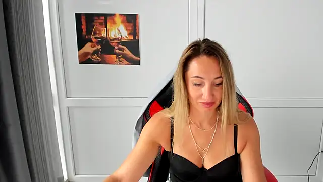 LilyDreamm online show from 07-28-26, 06:32
