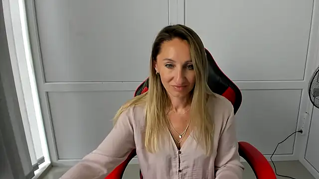 LilyDreamm online show from 07-21-26, 12:50