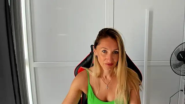 LilyDreamm online show from 06-29-26, 06:20