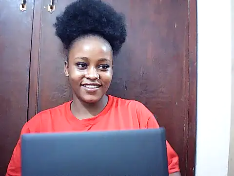 Snapshot of cuchiesweet chatting on 06-25-26, 05:29 cuchiesweet online show from 06-25-26, 05:29