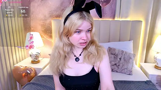 ChloeWells online show from 07-11-26, 03:29