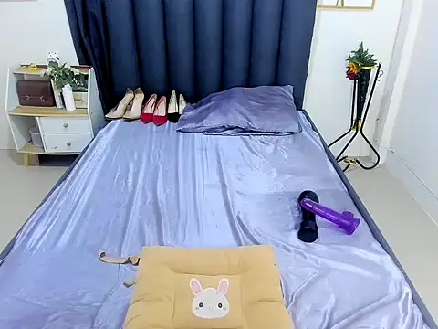 Hannah Louissexxx online show from 07-23-26, 10:49