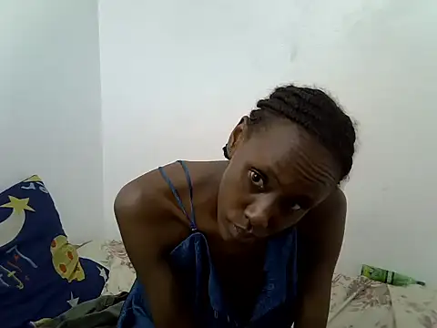 Snapshot of Beutypetite1 chatting on 07-12-26, 08:09 Beutypetite1 online show from 07-12-26, 08:09