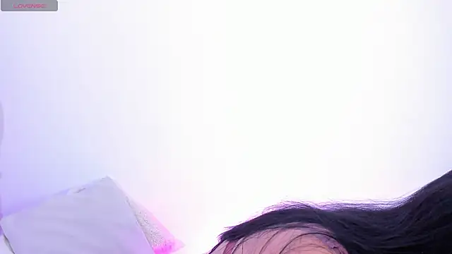 Snapshot of Iris_Alana chatting on 06-22-26, 11:18 Iris Alana online show from 06-22-26, 11:18