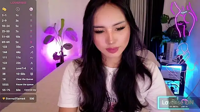 Snapshot of Bell_PepperHot chatting on 07-30-26, 05:28 Bell PepperHot online show from 07-30-26, 05:28