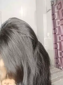 Snapshot of hottyplak chatting on 06-21-26, 11:05 hottyplak online show from 06-21-26, 11:05