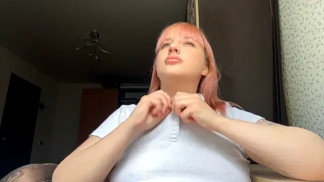 Snapshot of ZadaSnyder chatting on 06-19-26, 07:03 ZadaSnyder online show from 06-19-26, 07:03