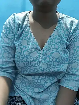 Snapshot of sexy-pari8 chatting on 06-18-26, 02:11 sexy-pari8 online show from 06-18-26, 02:11