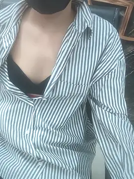 Snapshot of sushmita0 chatting on 06-20-26, 02:33 sushmita0 online show from 06-20-26, 02:33