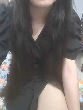 Snapshot of sushmita0 chatting on 06-24-26, 01:43 sushmita0 online show from 06-24-26, 01:43