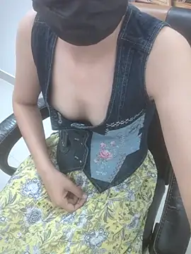 Snapshot of sushmita0 chatting on 06-19-26, 02:01 sushmita0 online show from 06-19-26, 02:01