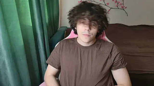 Snapshot of lilmorty18 chatting on 06-19-26, 03:18 lilmorty18 online show from 06-19-26, 03:18
