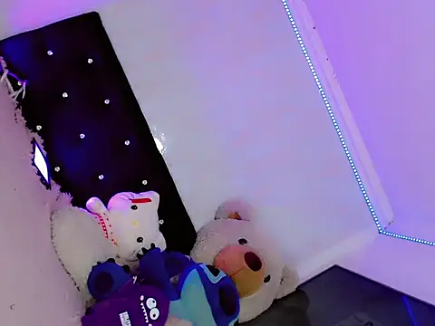 HeidiVanessa online show from 07-11-26, 02:06