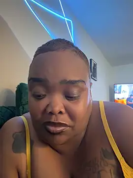 Snapshot of Caramelcreamer chatting on 06-19-26, 12:38 Caramelcreamer online show from 06-19-26, 12:38