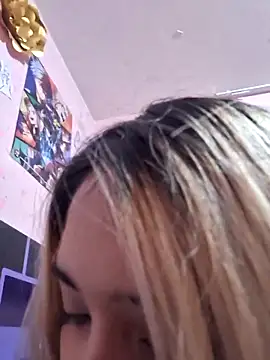 Snapshot of Honeycitabomnita chatting on 06-20-26, 11:54 Honeycitabomnita online show from 06-20-26, 11:54