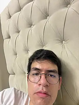 Snapshot of FernanHot69 chatting on 06-19-26, 03:12 FernanHot69 online show from 06-19-26, 03:12