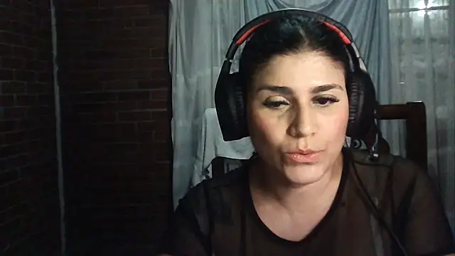 Snapshot of CarolinaMoretti chatting on 07-14-26, 03:55 CarolinaMoretti online show from 07-14-26, 03:55