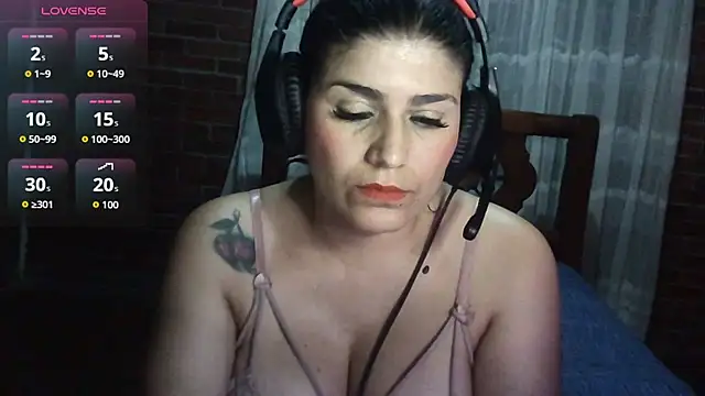Snapshot of CarolinaMoretti chatting on 07-16-26, 03:14 CarolinaMoretti online show from 07-16-26, 03:14