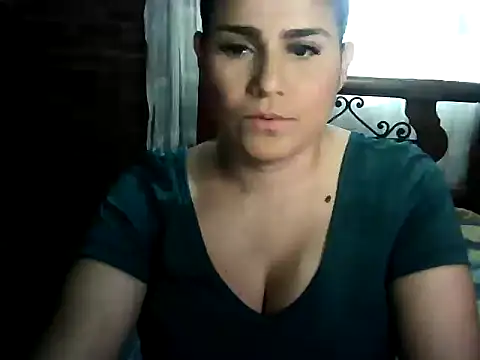 Snapshot of CarolinaMoretti chatting on 07-18-26, 10:51 CarolinaMoretti online show from 07-18-26, 10:51