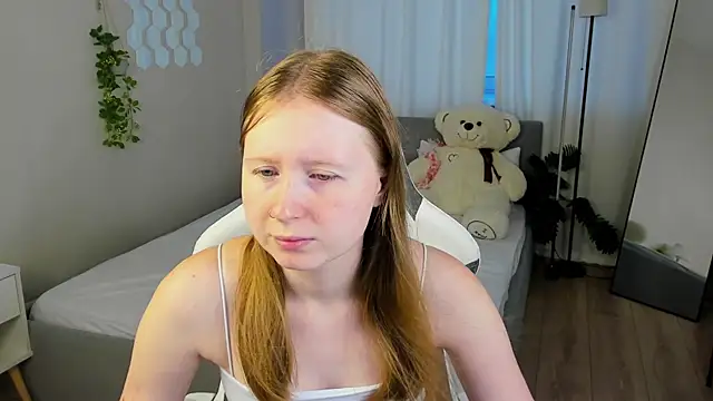 LiliTiny online show from 08-06-26, 01:11
