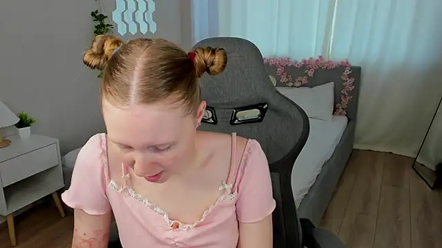 LiliTiny online show from 07-23-26, 01:58