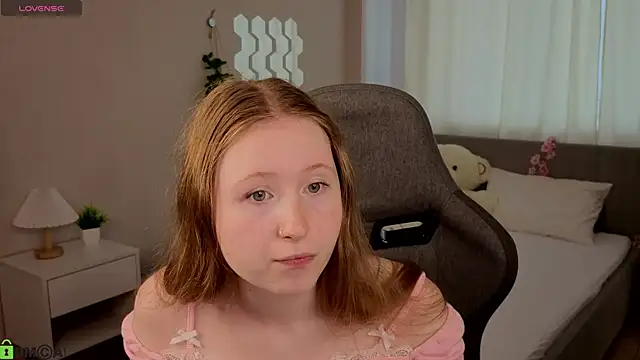 LiliTiny online show from 07-18-26, 02:20