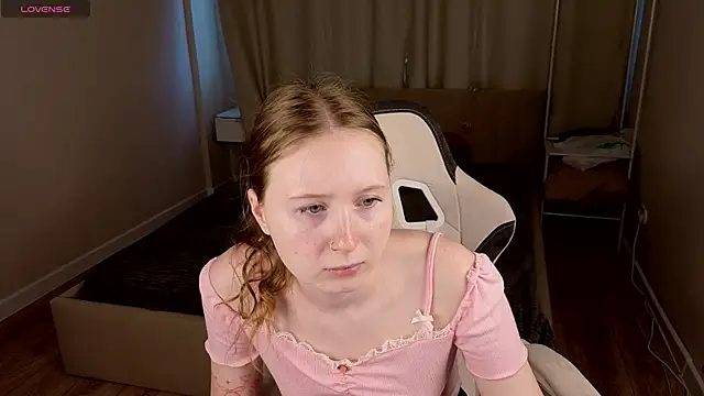 LiliTiny online show from 07-16-26, 01:46