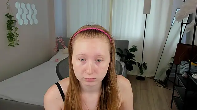 LiliTiny online show from 07-29-26, 01:16