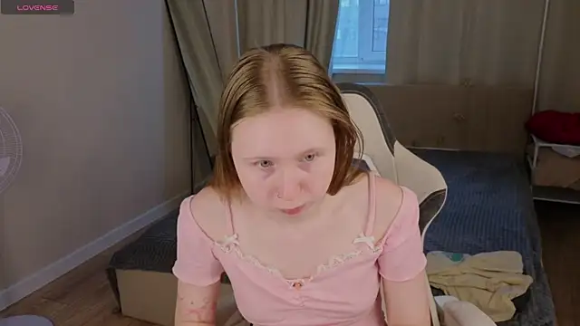 LiliTiny online show from 07-10-26, 01:05