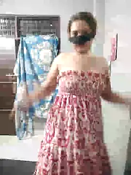 Snapshot of king_queen69 chatting on 07-16-26, 05:43 king queen69 online show from 07-16-26, 05:43