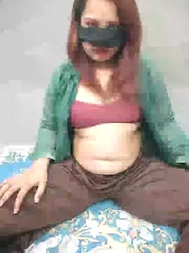 Snapshot of king_queen69 chatting on 06-25-26, 04:34 king queen69 online show from 06-25-26, 04:34