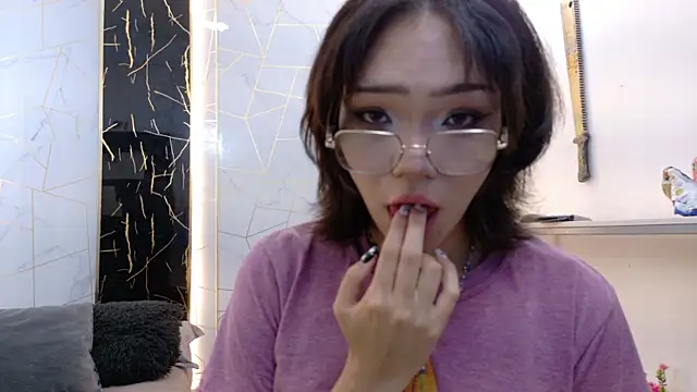 Snapshot of Nix_Siren chatting on 07-28-26, 01:21 Nix Siren online show from 07-28-26, 01:21