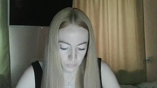 Snapshot of Zolissani chatting on 06-21-26, 11:16 Zolissani online show from 06-21-26, 11:16