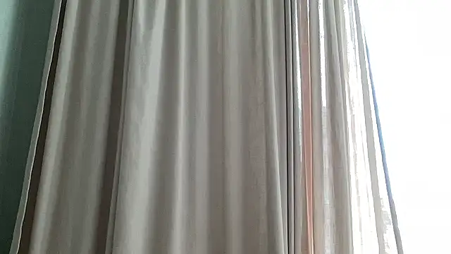 Snapshot of Rineliadi chatting on 08-08-26, 10:33 Rineliadi online show from 08-08-26, 10:33