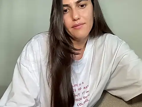 Snapshot of Rineliadi chatting on 07-09-26, 04:24 Rineliadi online show from 07-09-26, 04:24