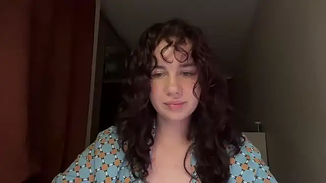 Snapshot of Loressava chatting on 07-02-26, 10:49 Loressava online show from 07-02-26, 10:49