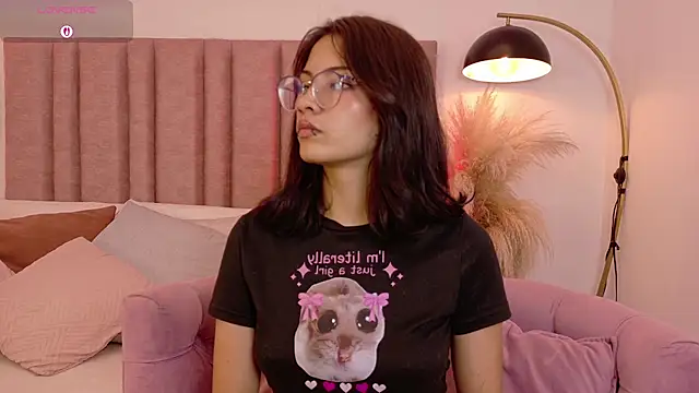 Lily beth  online show from 06-25-26, 01:27