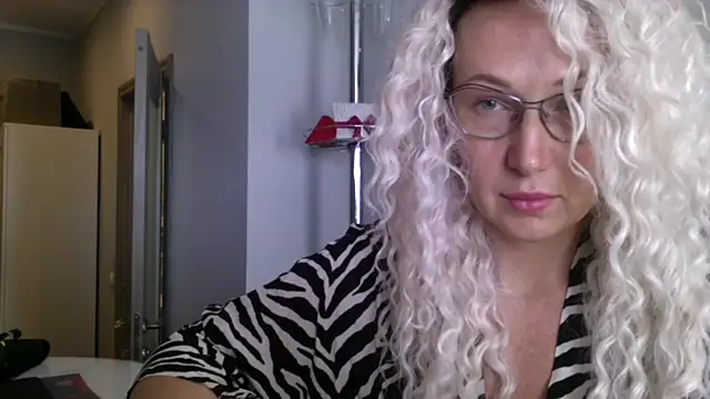 Snapshot of Solenyavo chatting on 08-08-26, 10:11 Solenyavo online show from 08-08-26, 10:11