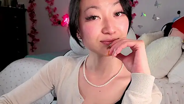 Snapshot of MySweetSofie chatting on 09-15-25, 10:43 MySweetSofie online show from 09-15-25, 10:43