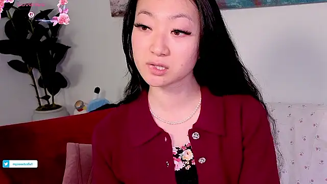 Snapshot of MySweetSofie chatting on 01-11-26, 09:55 MySweetSofie online show from 01-11-26, 09:55