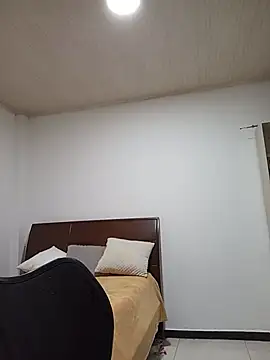 Snapshot of AnahTaylor chatting on 07-15-26, 04:08 AnahTaylor online show from 07-15-26, 04:08