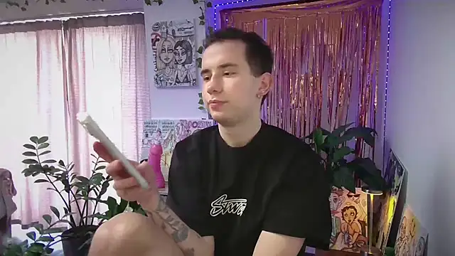 Moon boyy online show from 06-20-26, 02:33