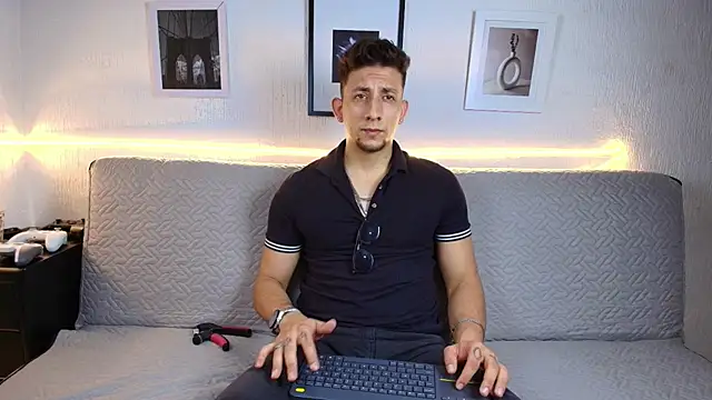 Snapshot of Sr_Maykol chatting on 07-15-26, 04:41 Sr Maykol online show from 07-15-26, 04:41