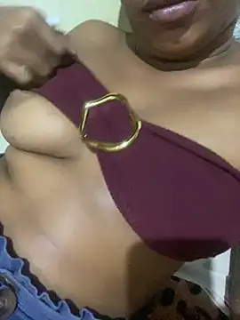 Snapshot of brunadias_ chatting on 08-06-26, 04:29 brunadias online show from 08-06-26, 04:29